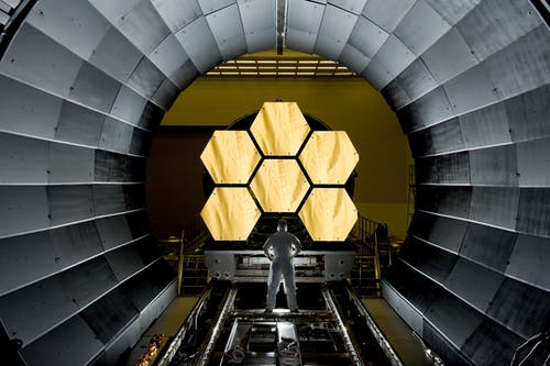 space-telescope-mirror-segments-james-webb-cosmos-46168.jpeg